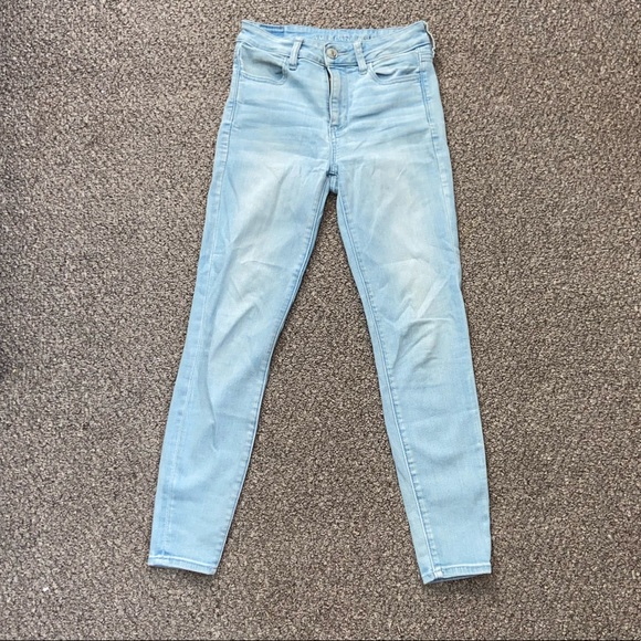 american eagle light wash jeans